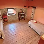 Spacious In With Pool