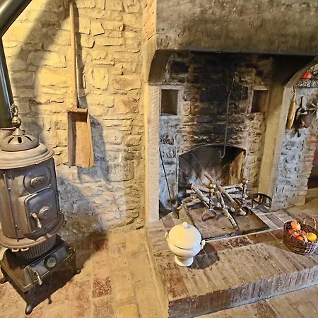 別荘 Spacious In With Pool Apecchio