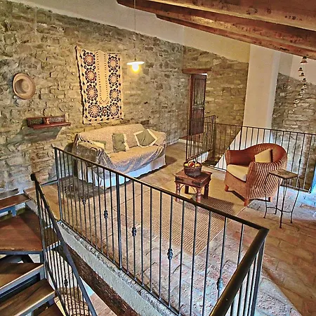 別荘 Spacious In With Pool Apecchio