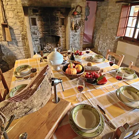 Spacious In With Pool *