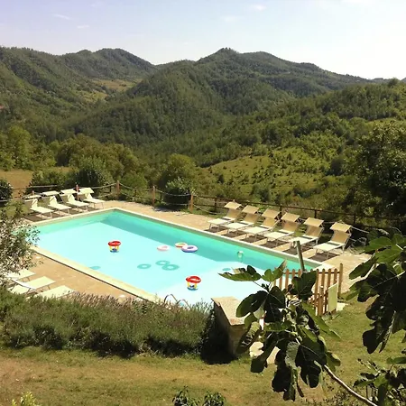 Spacious In With Pool Hébergement de vacances *