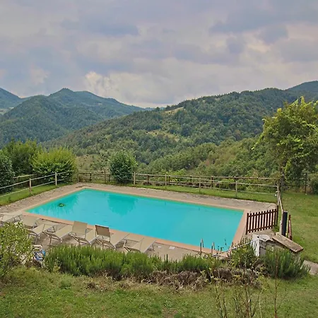 Hébergement de vacances Spacious In With Pool