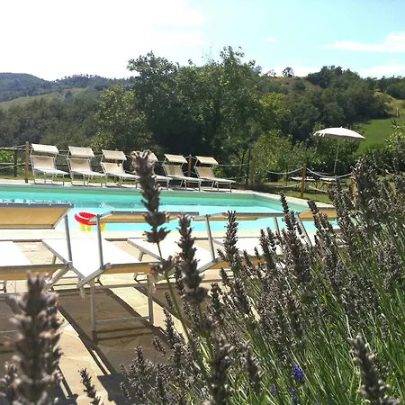 Spacious In With Pool Hébergement de vacances